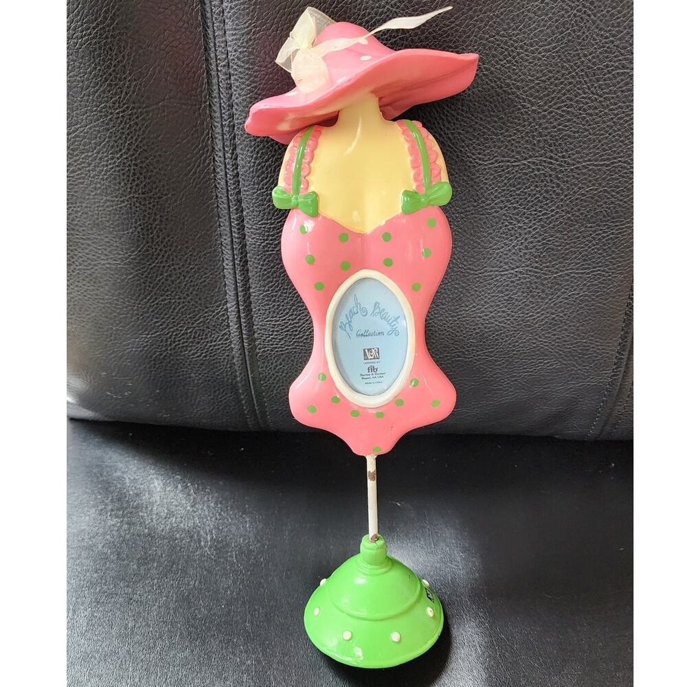 Vintage Beach Beauty mannequin picture frame